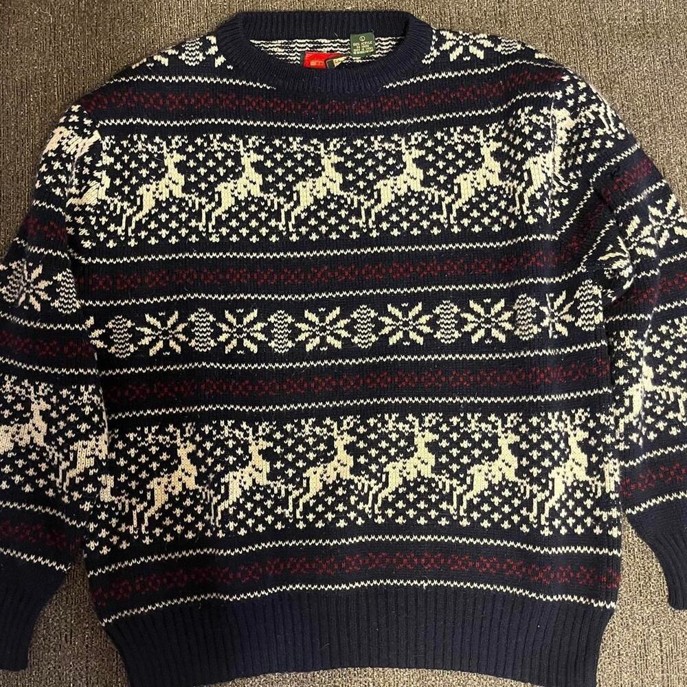 Pinegrove jumping deer sweater